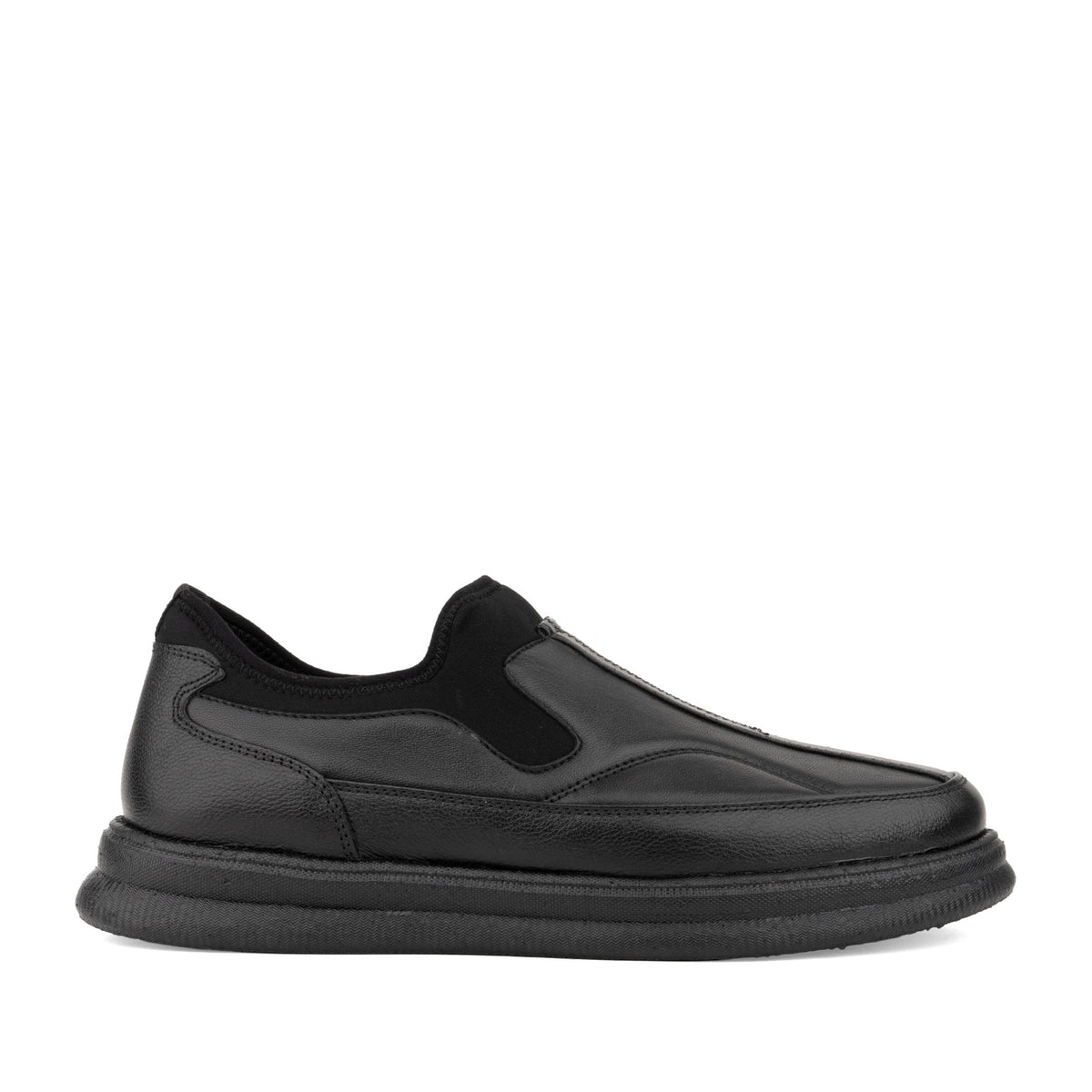 black casual closed mocasins