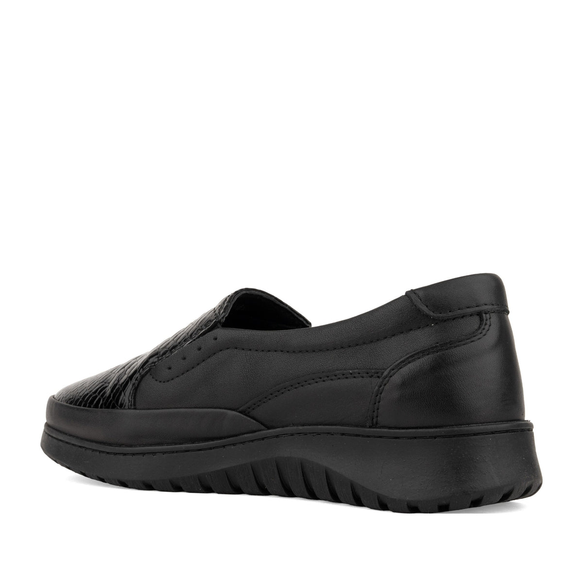 black casual closed ballerinas