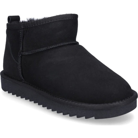 alaska booties black