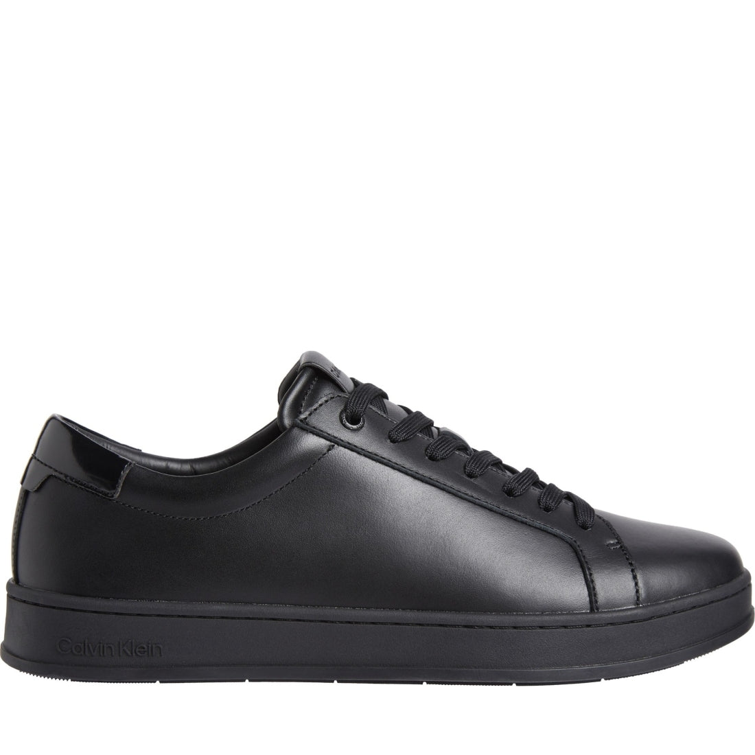 low top lace up leisure triple black