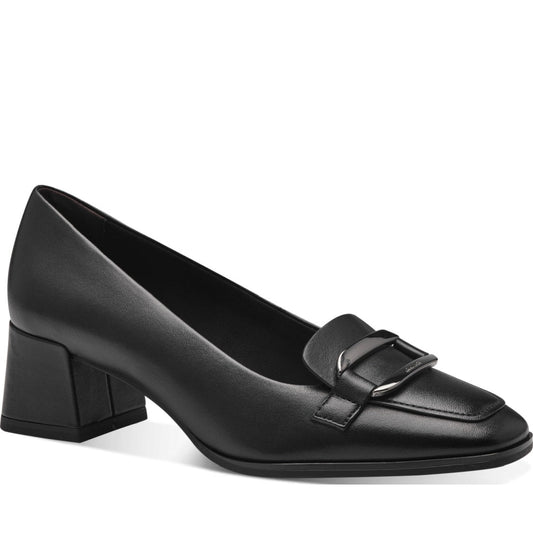 black elegant closed pumps