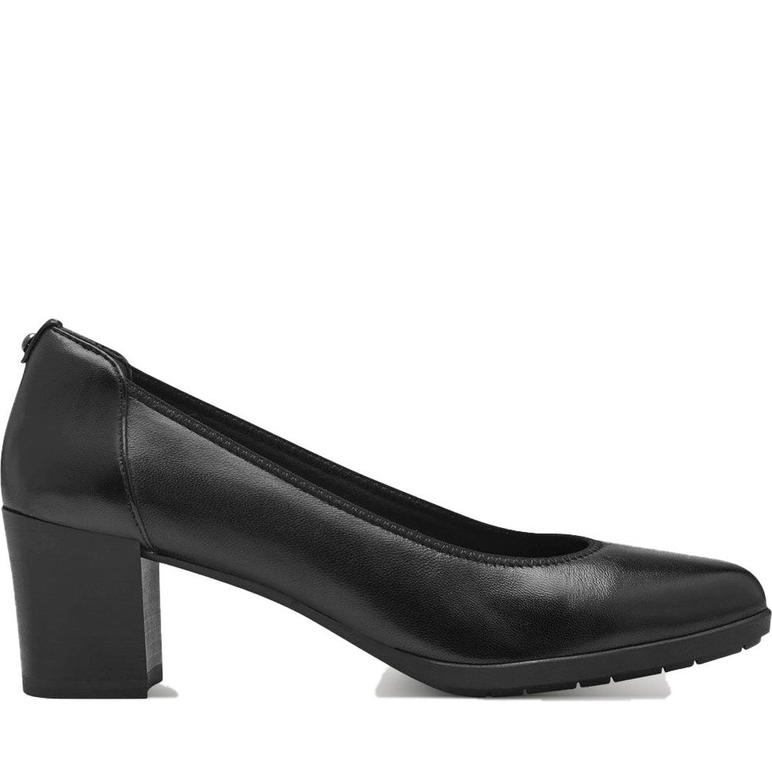 black elegant closed pumps