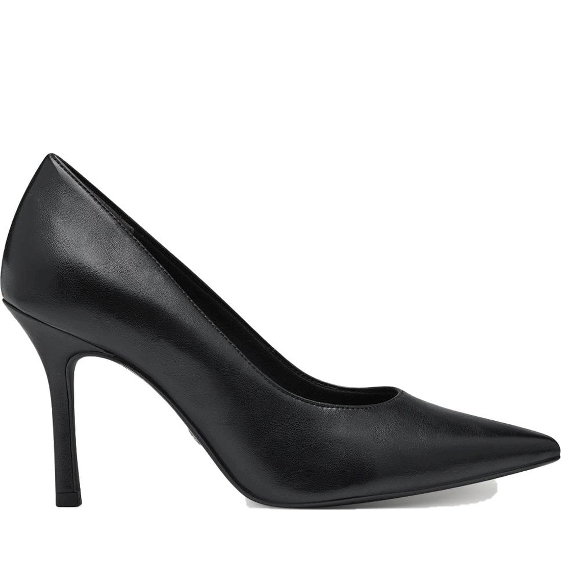 black matt elegant closed pumps