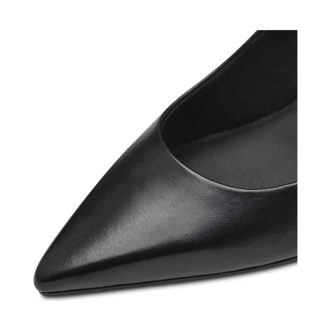 black leather elegant closed pumps