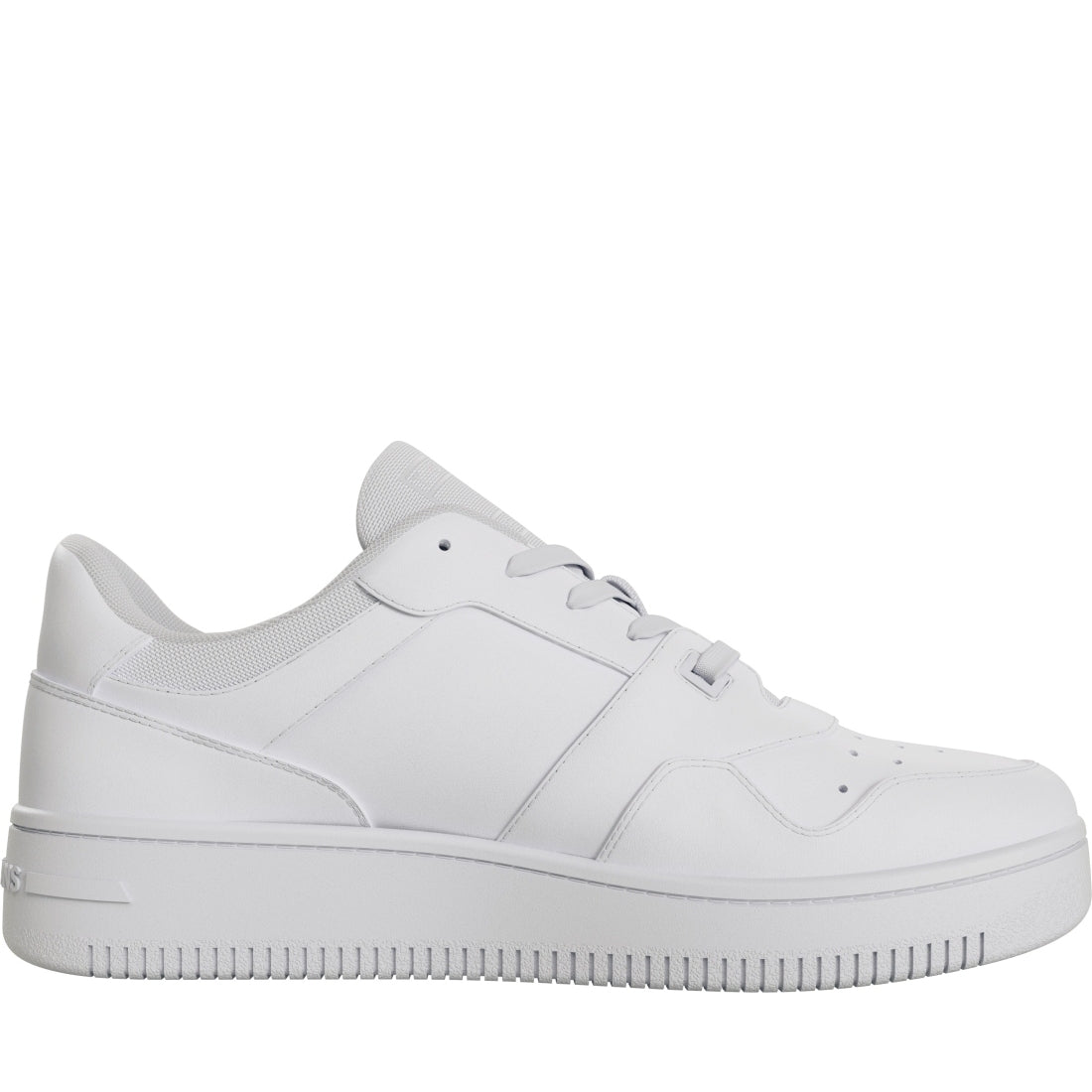 Tommy Jeans womens white retro basket trainers | Vilbury London