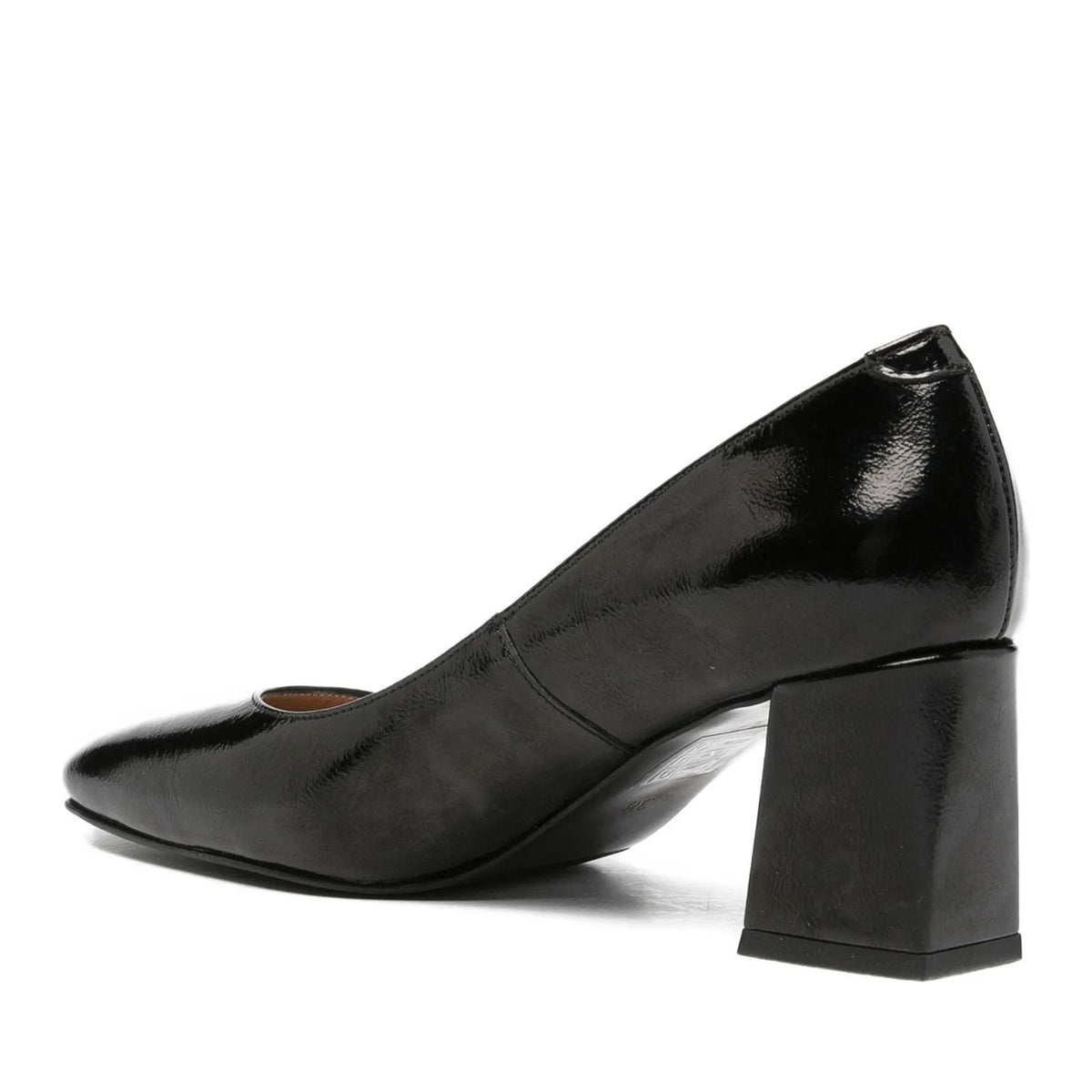 black classic closed pumps