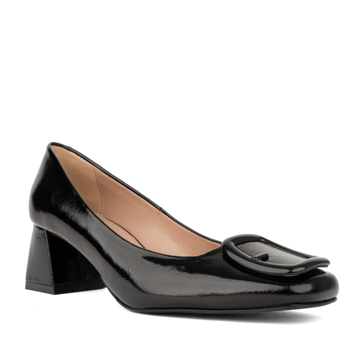 black classic closed pumps