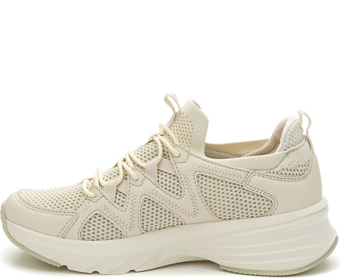 beige casual closed sneakers