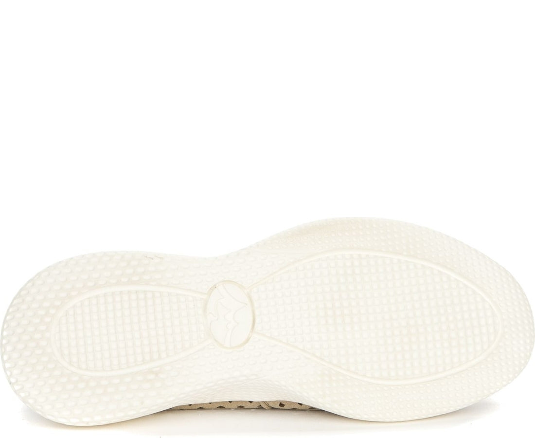 leisure shoes