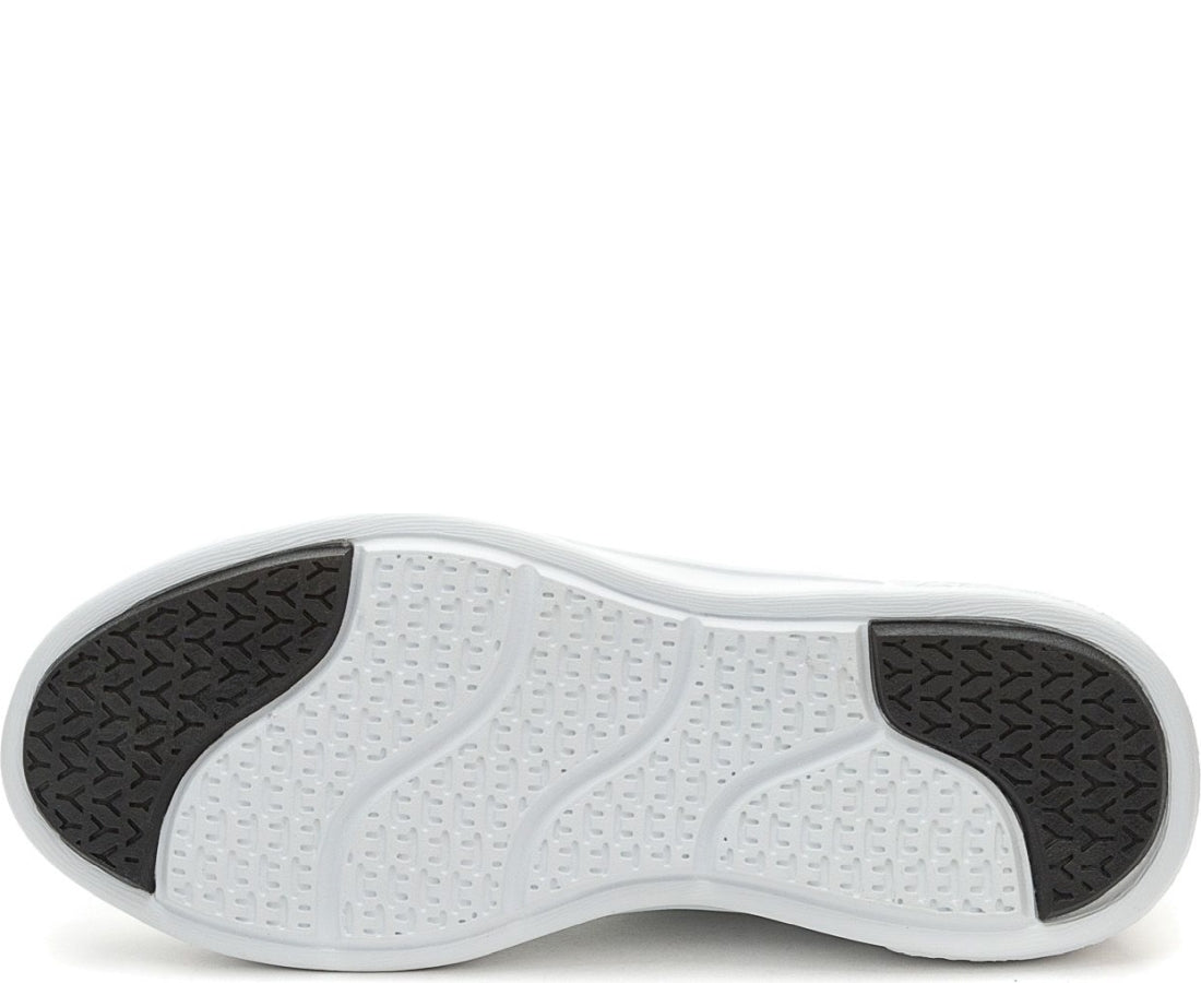 white casual closed sneakers