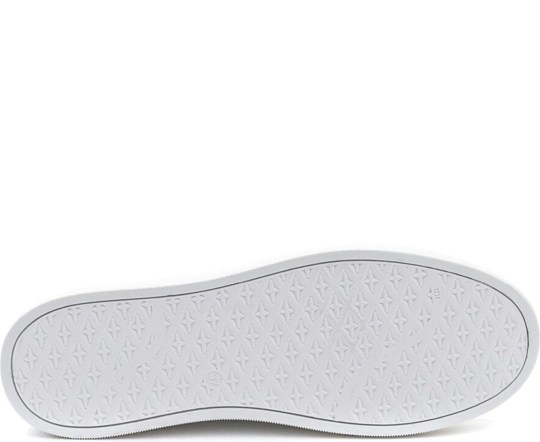 black casual closed sneakers