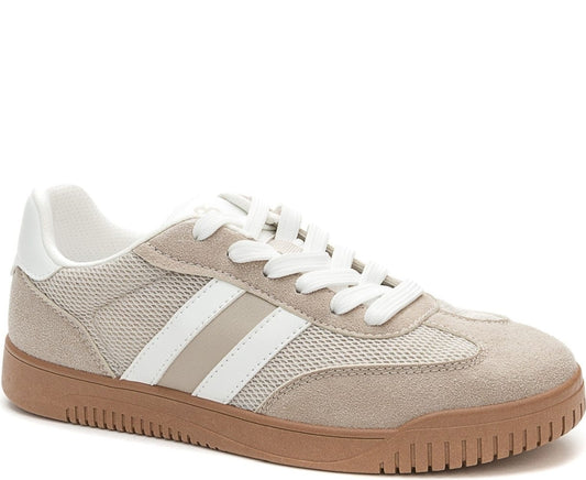 beige casual closed sneakers