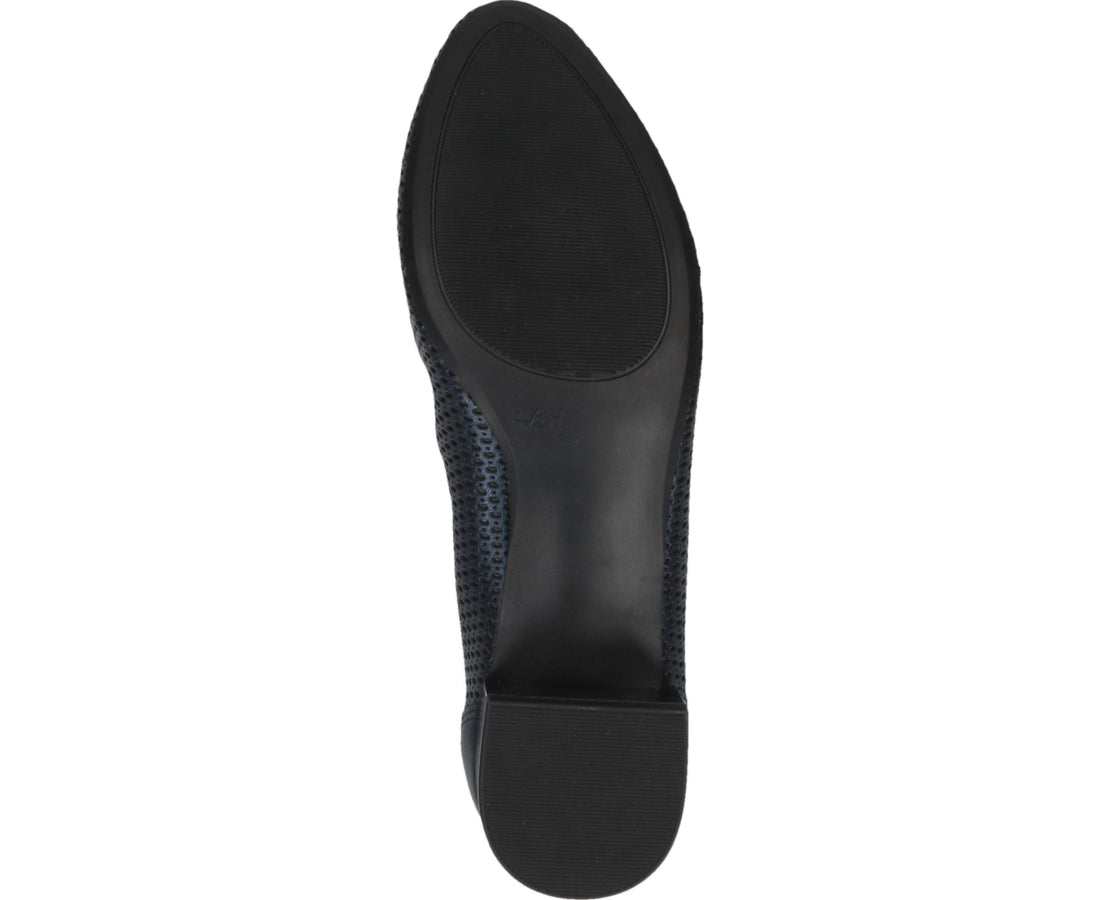 blue elegant closed formal