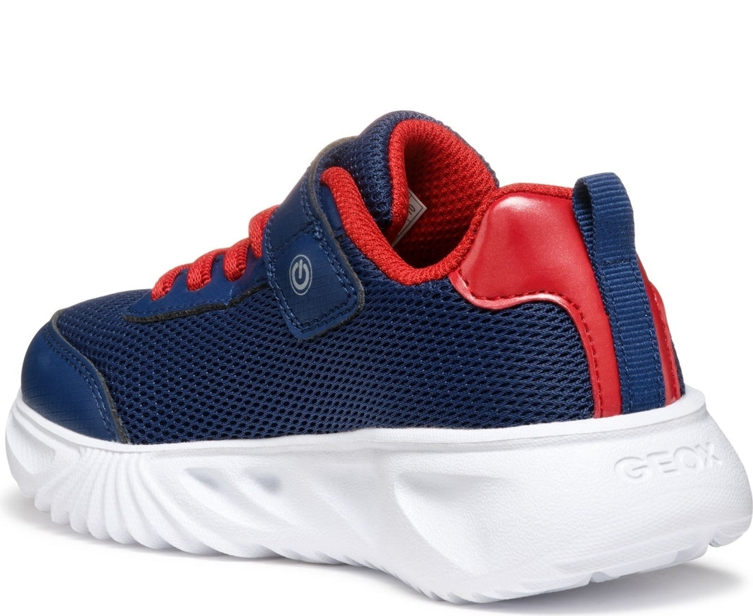 assister leisure trainers