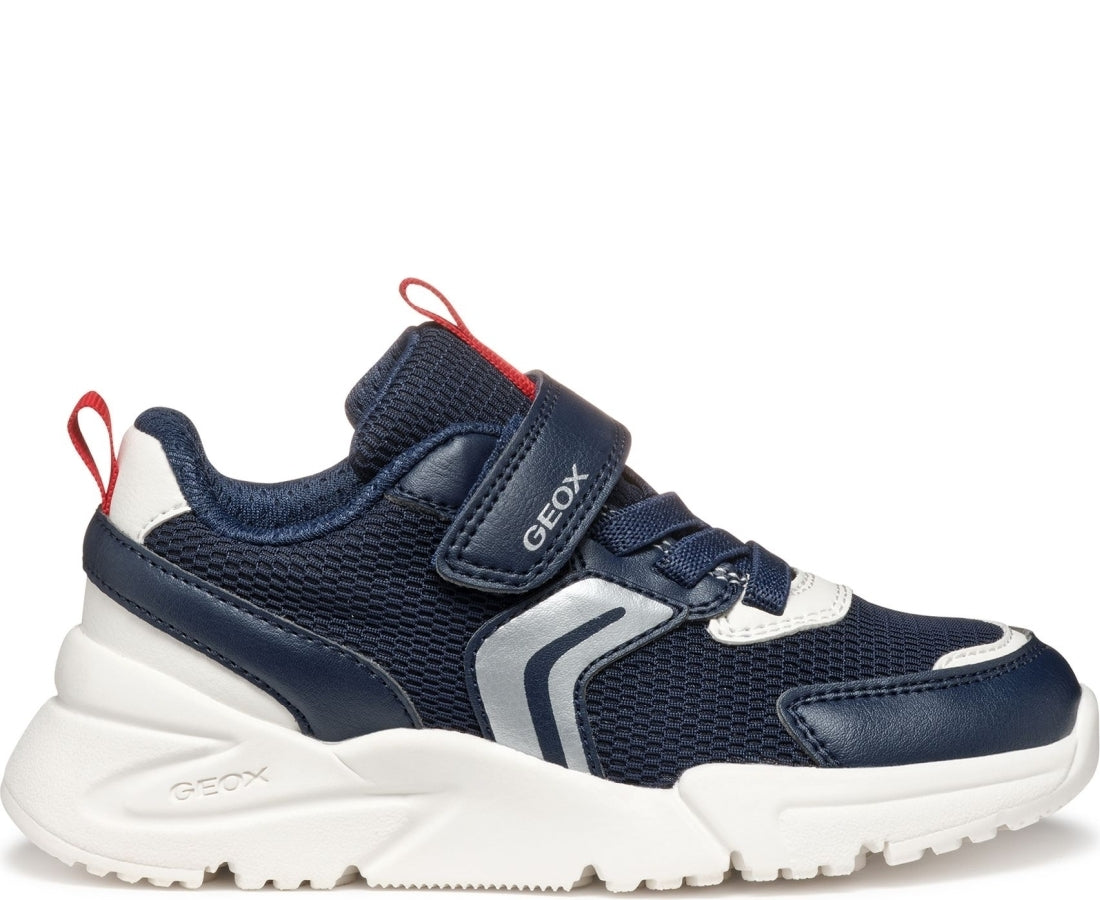 loftus leisure trainers