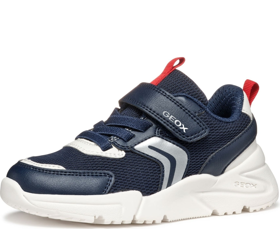 loftus leisure trainers