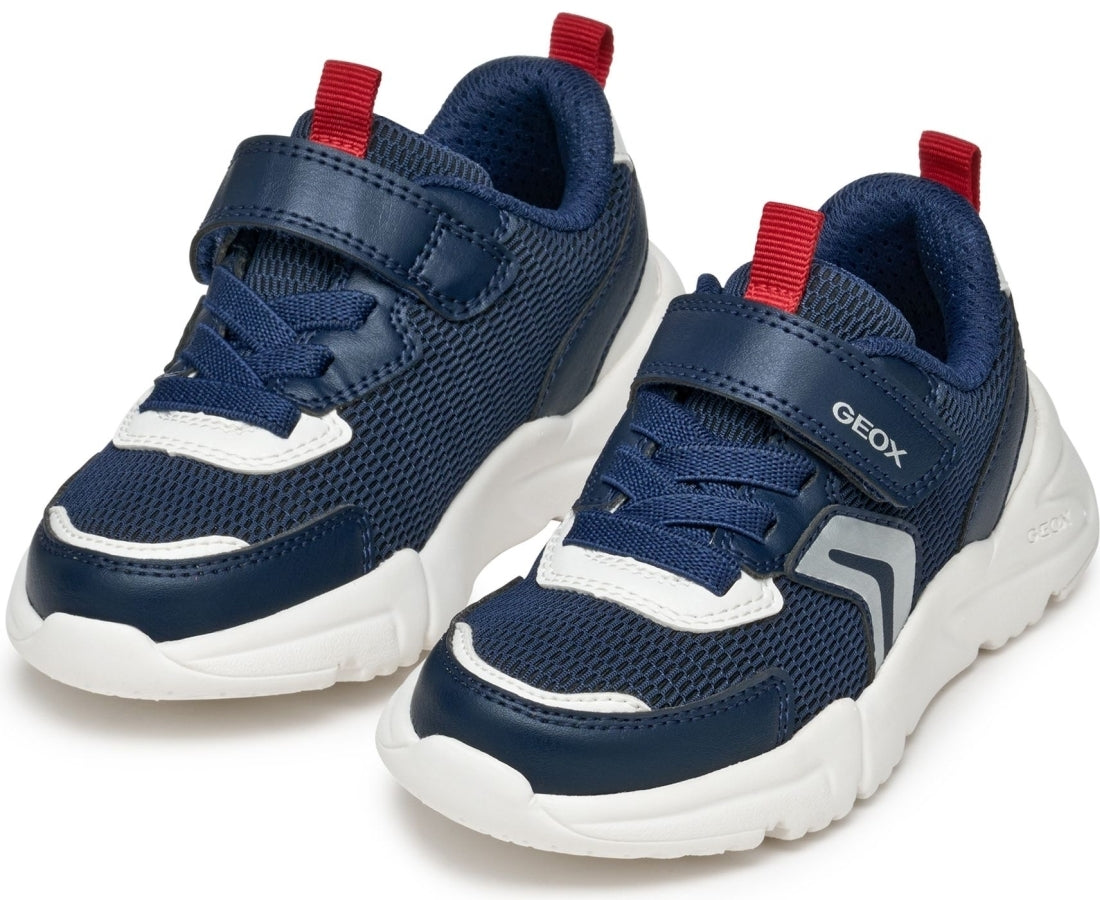 loftus leisure trainers