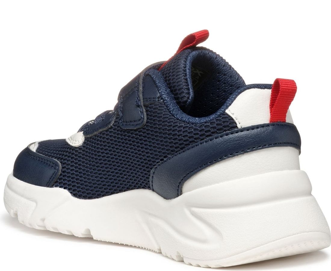loftus leisure trainers