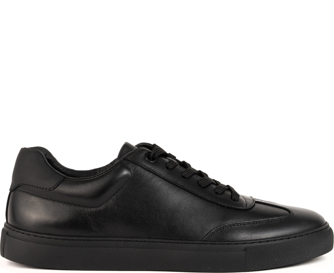 leisure trainers black
