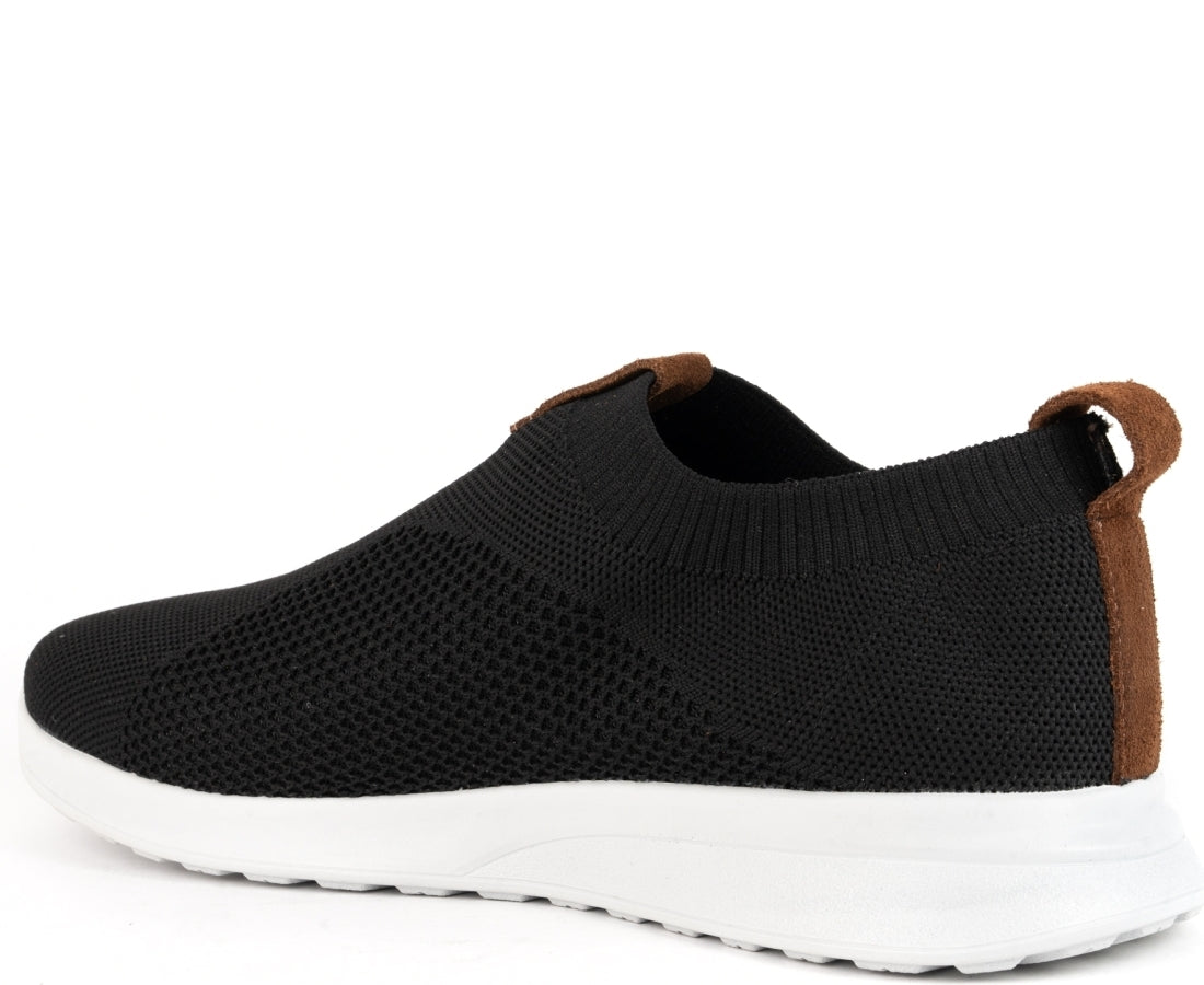 leisure trainers black
