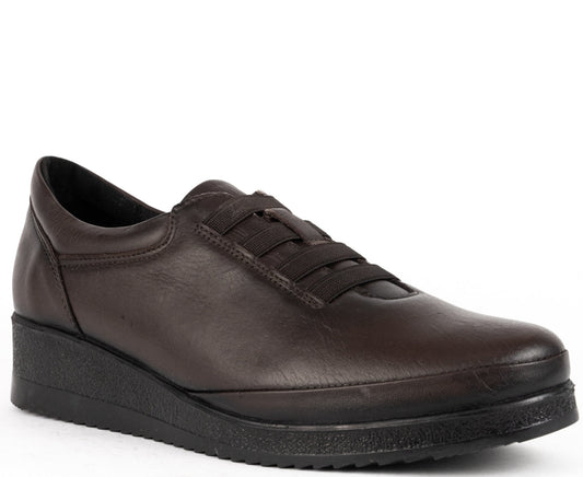 leisure trainers brown