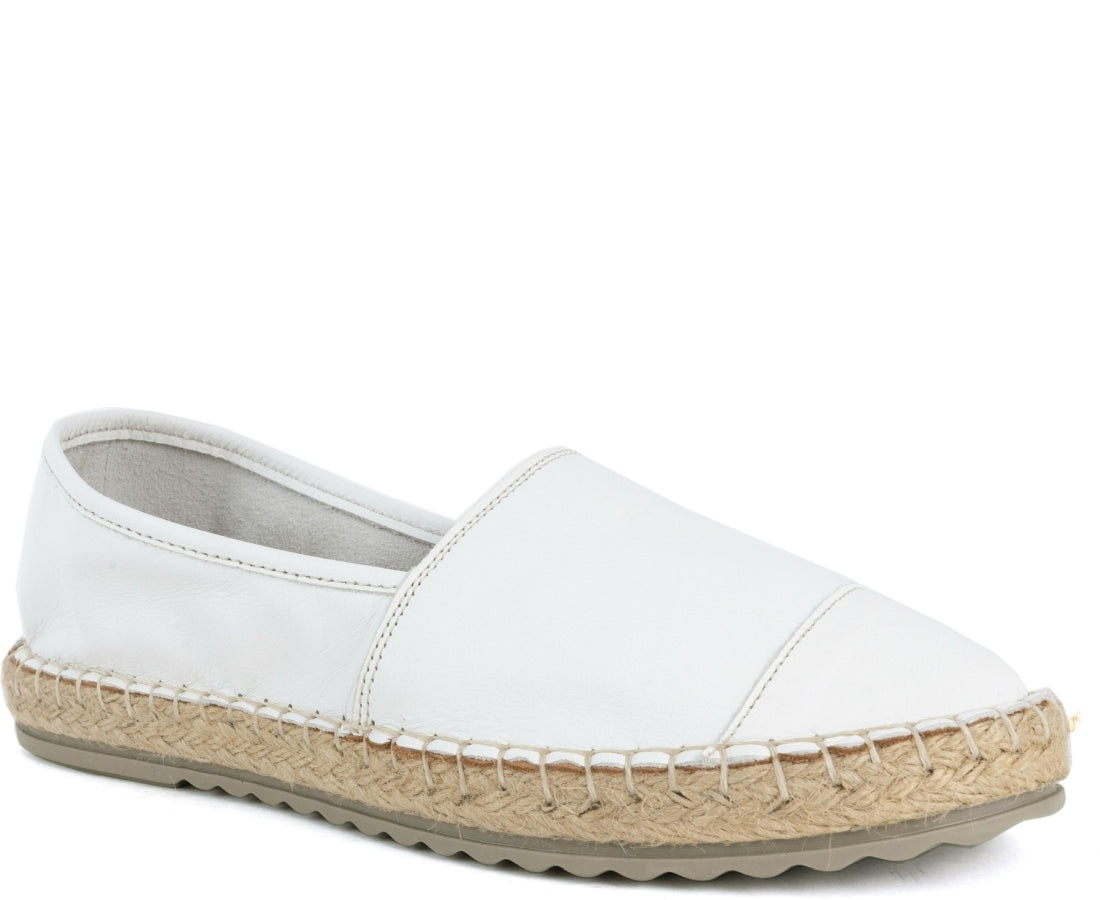white casual closed espadriles