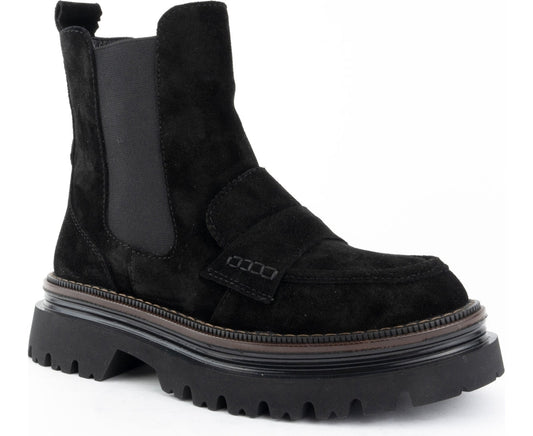 black casual closed booties