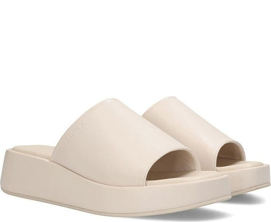 nica slippers