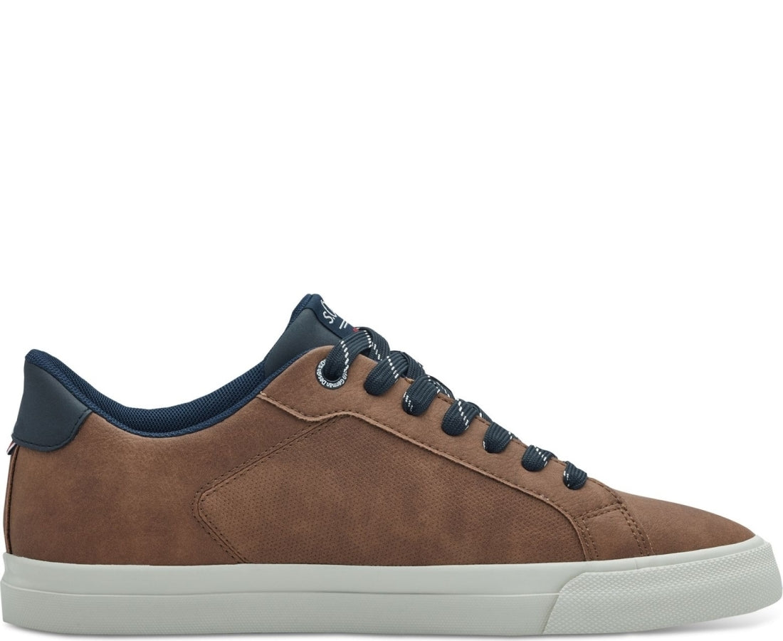 men laceup trainers
