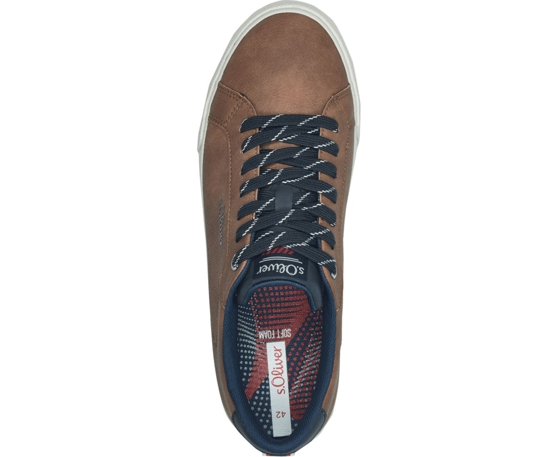 men laceup trainers