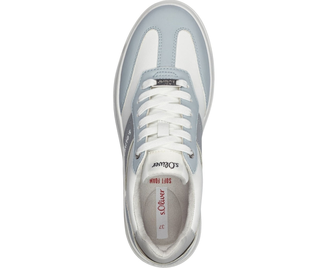 women laceup trainers