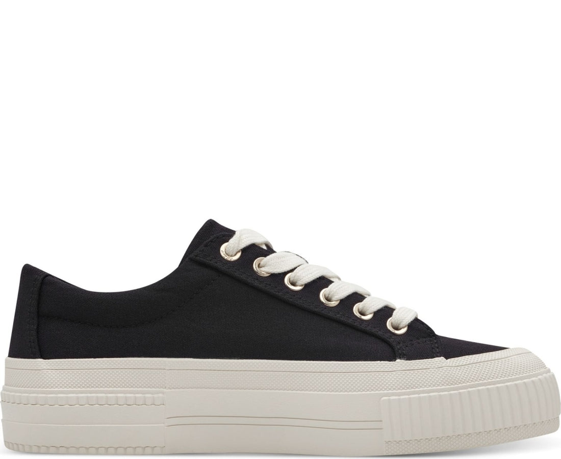 women laceup trainers