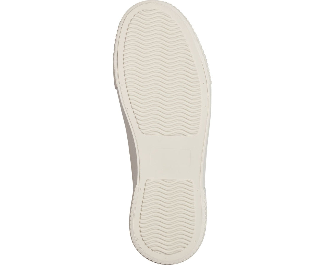 women laceup trainers