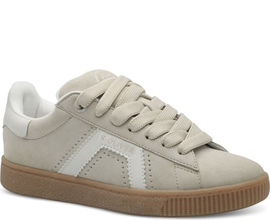 women laceup trainers