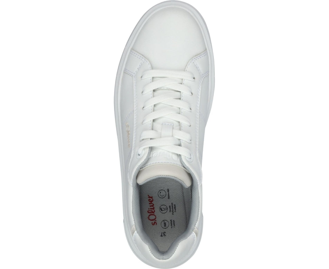 women laceup trainers