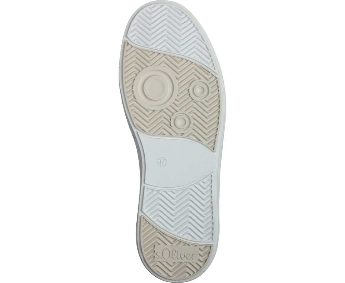 women laceup trainers