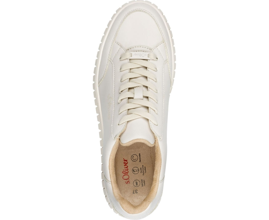 women laceup trainers