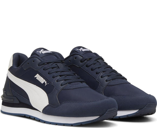 st runner sneaker