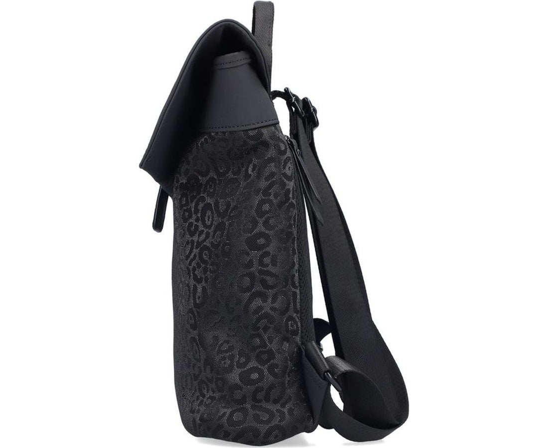 black casual handbag