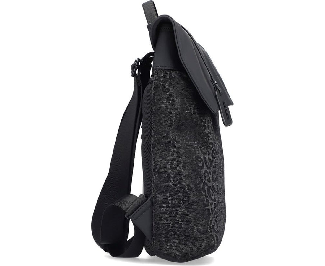 black casual handbag