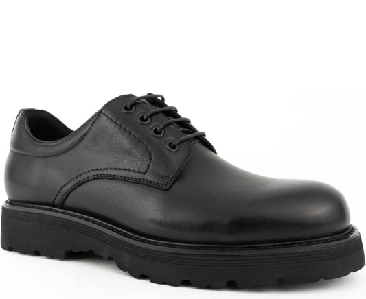 black classic closed formal