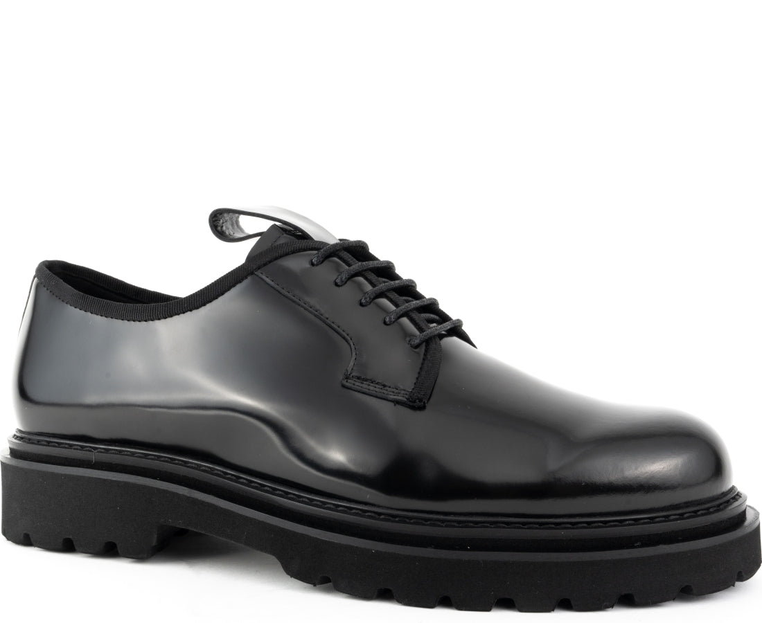 black classic closed formal