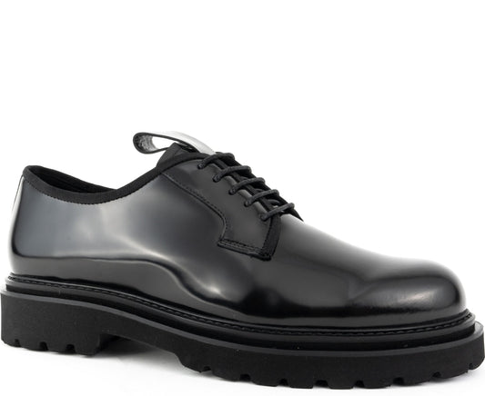 black classic closed formal