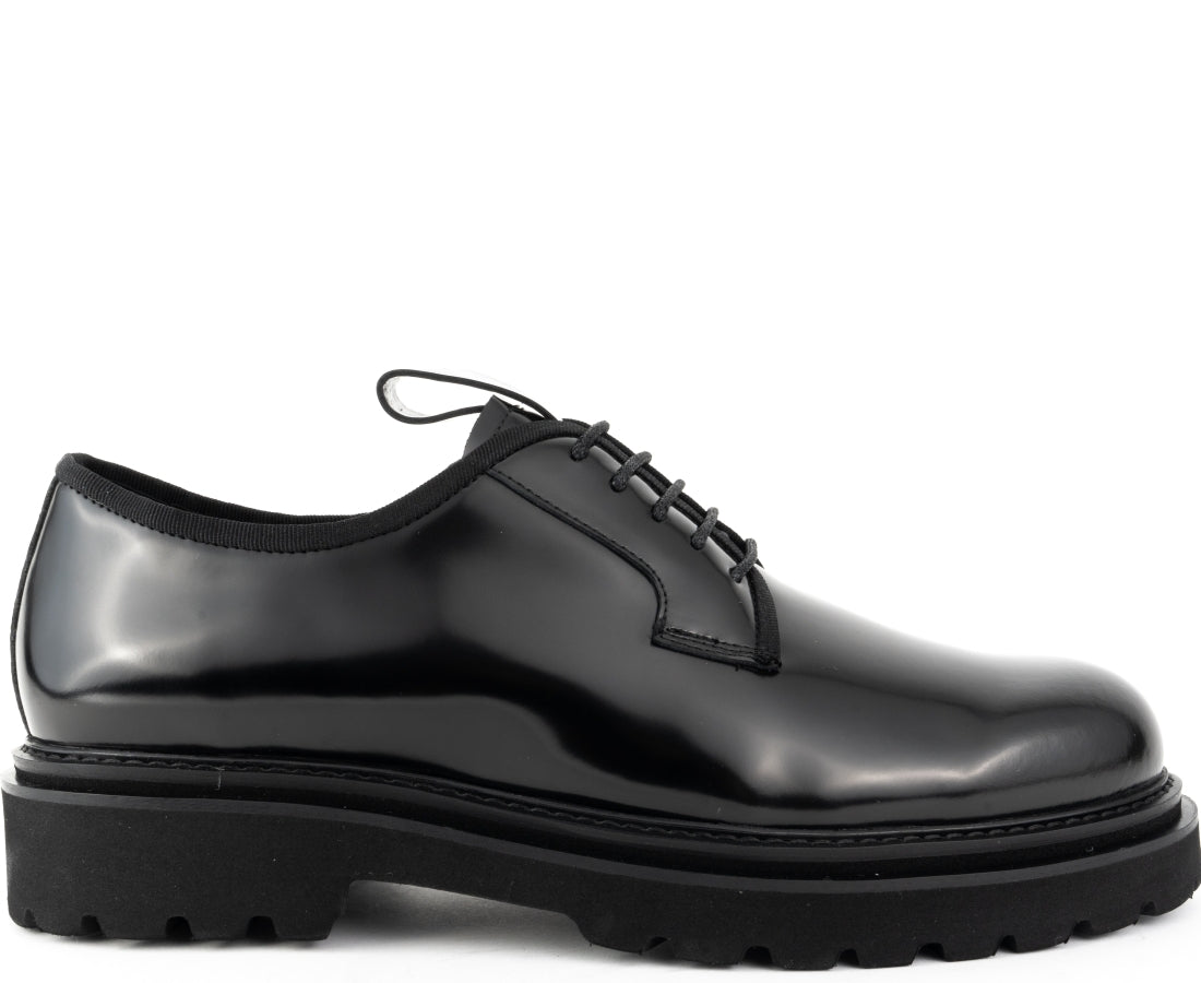 black classic closed formal