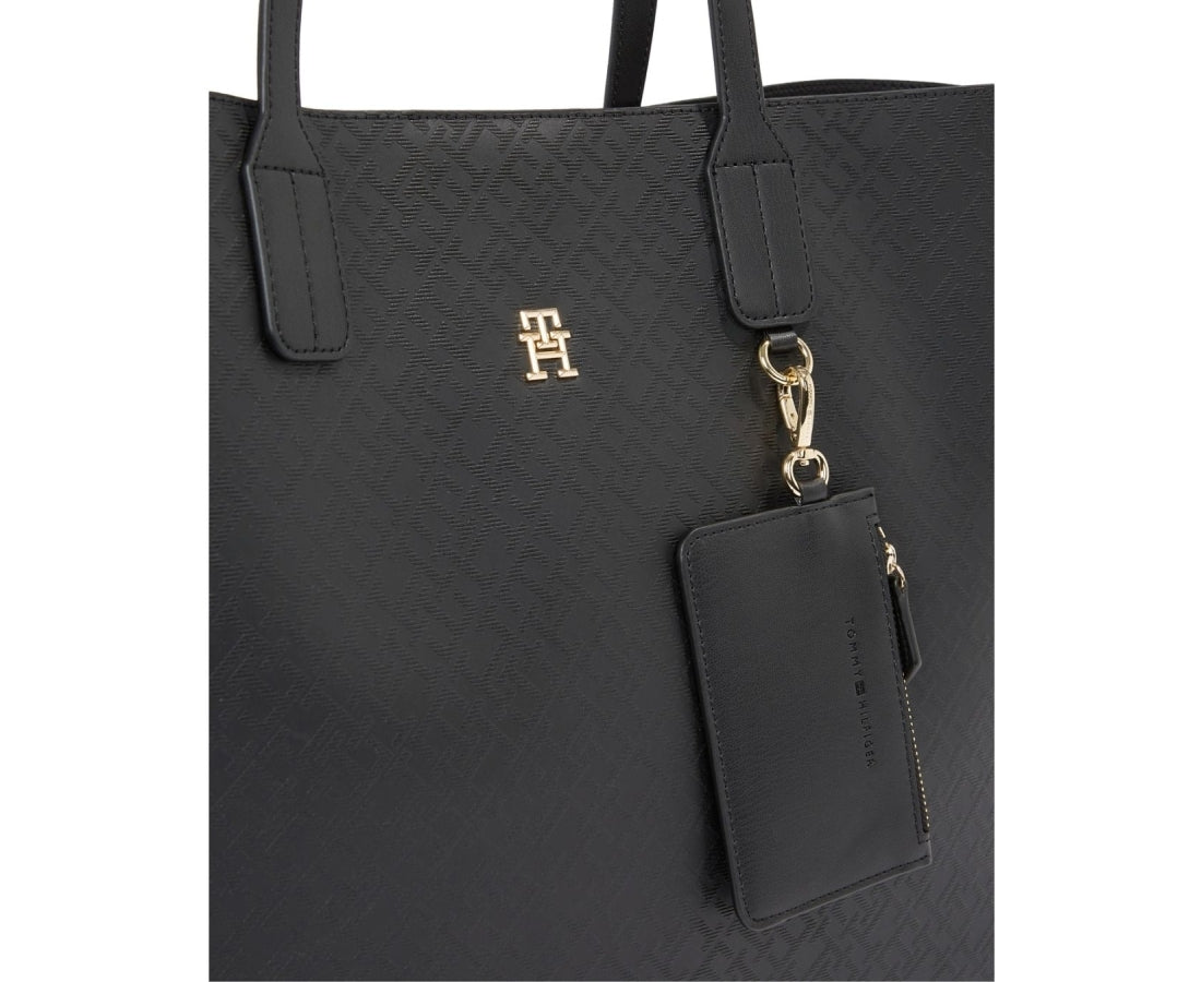 distinct tote