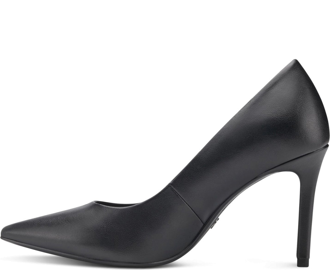 black elegant closed pumps