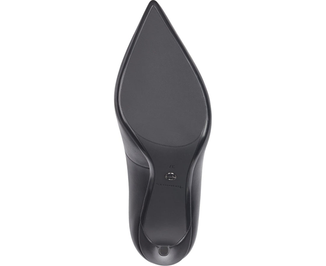 black elegant closed pumps