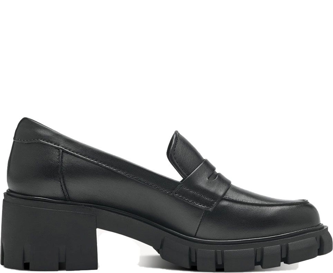 black casual closed loafers