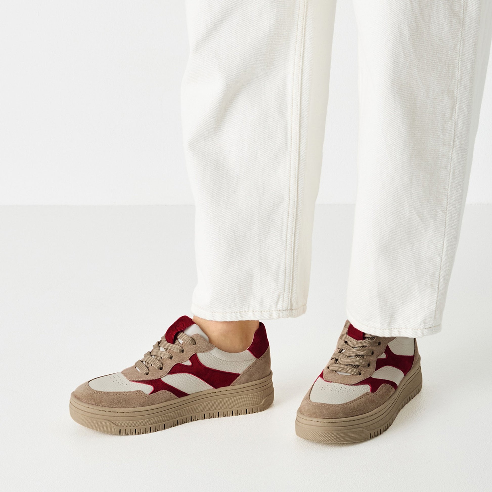 Women's Multicolor Fashion Sneakers