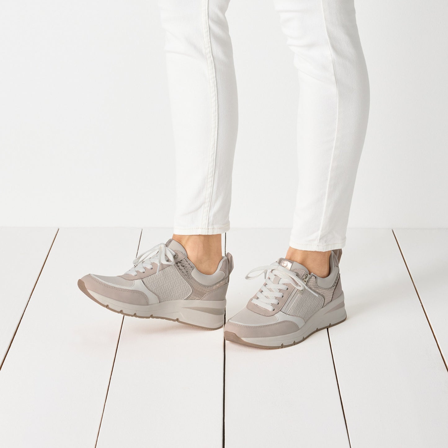 Women's Pink Fashion Sneakers